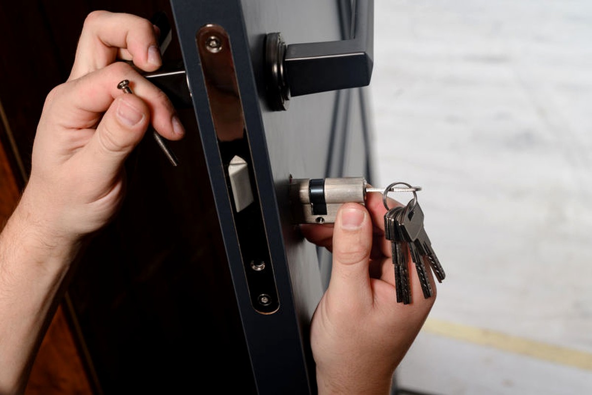 החלפת צילינדר לדלת כניסה